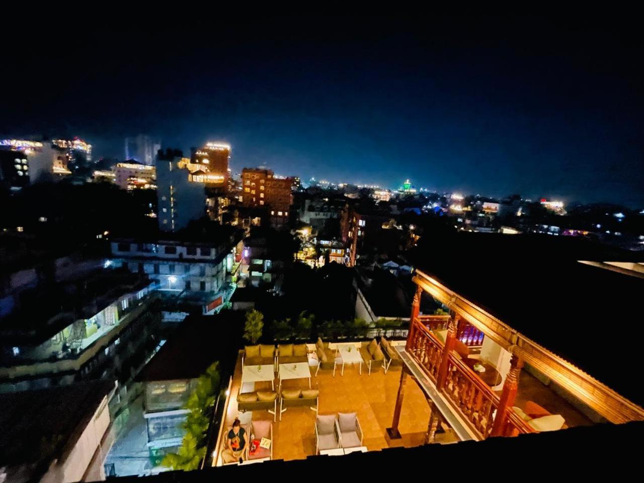 Timber House Hotel Kathmandu Bagian luar foto