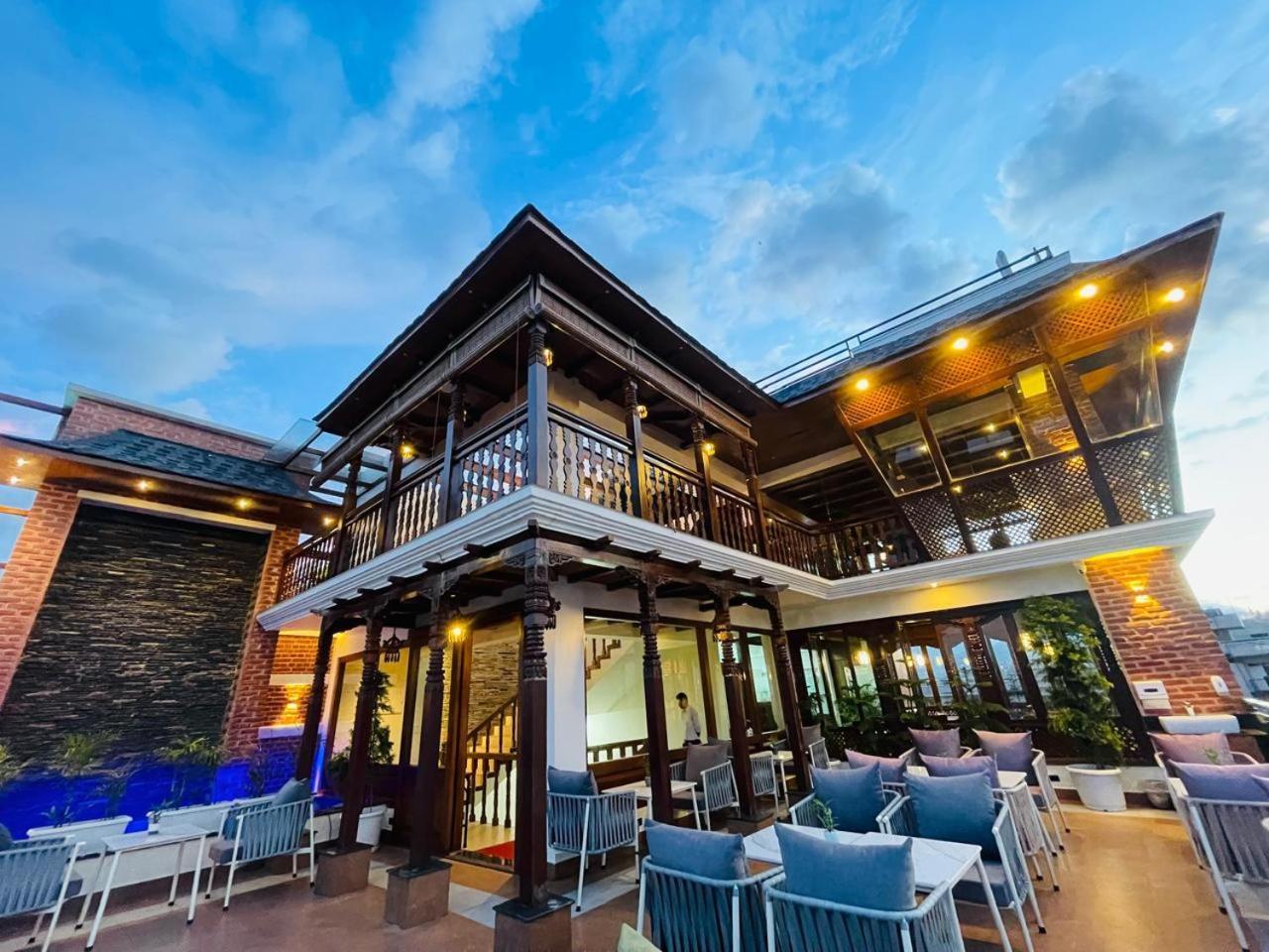 Timber House Hotel Kathmandu Bagian luar foto