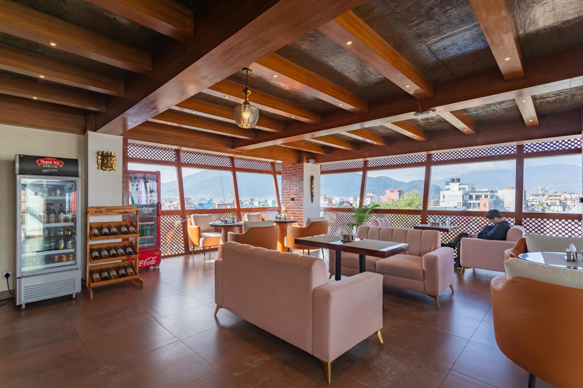 Timber House Hotel Kathmandu Bagian luar foto
