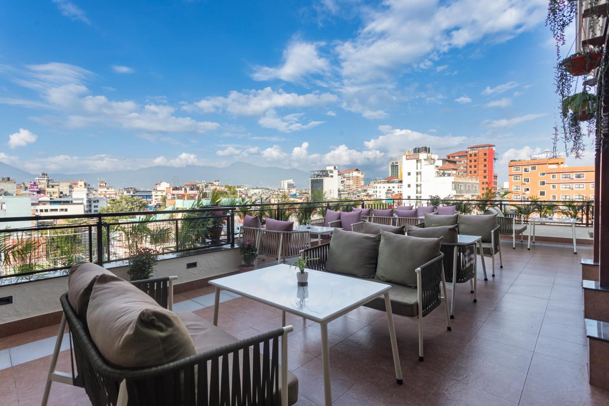 Timber House Hotel Kathmandu Bagian luar foto
