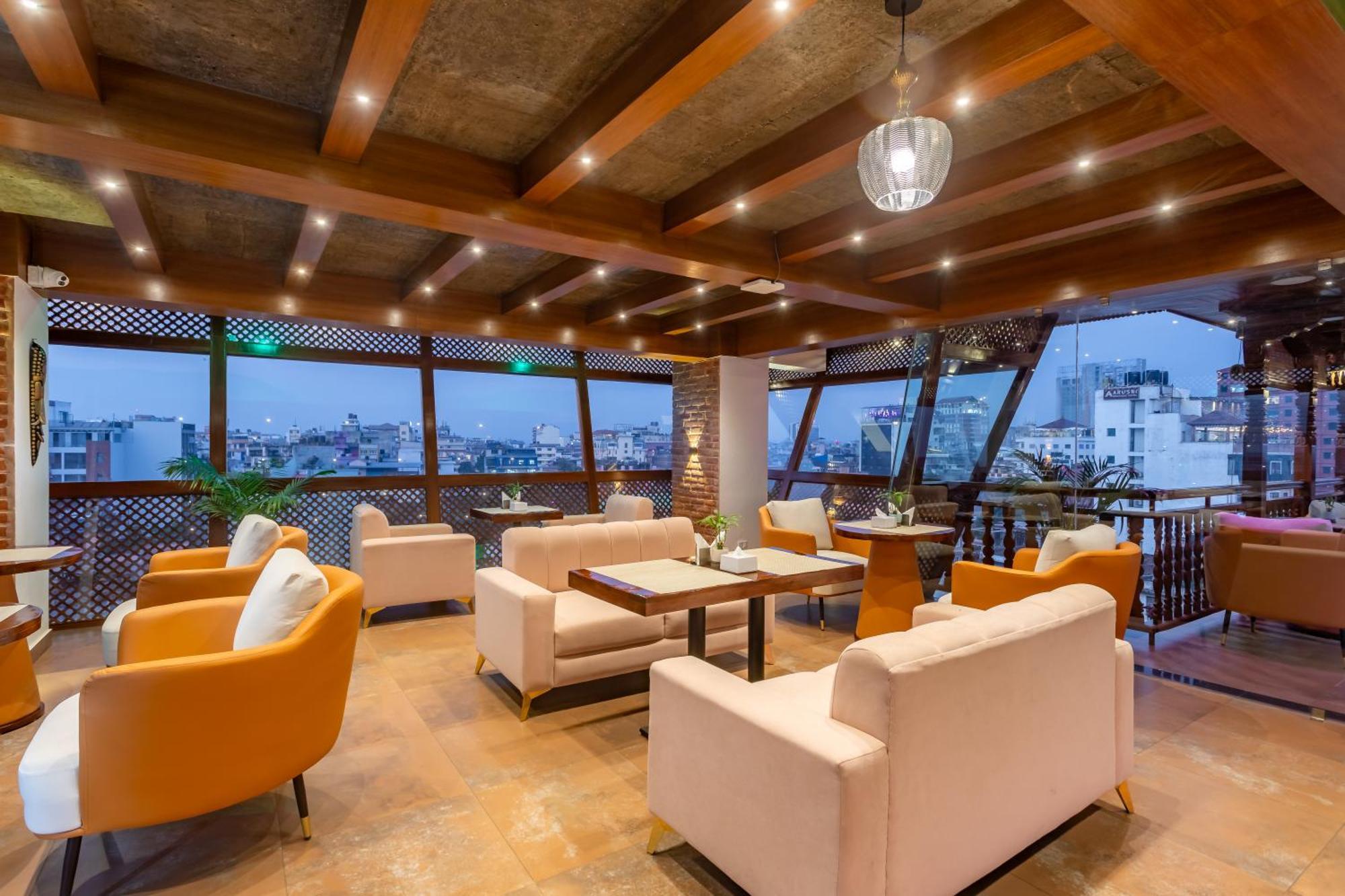 Timber House Hotel Kathmandu Bagian luar foto