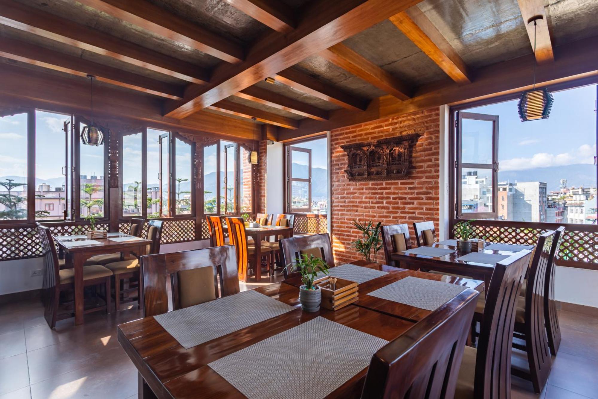 Timber House Hotel Kathmandu Bagian luar foto