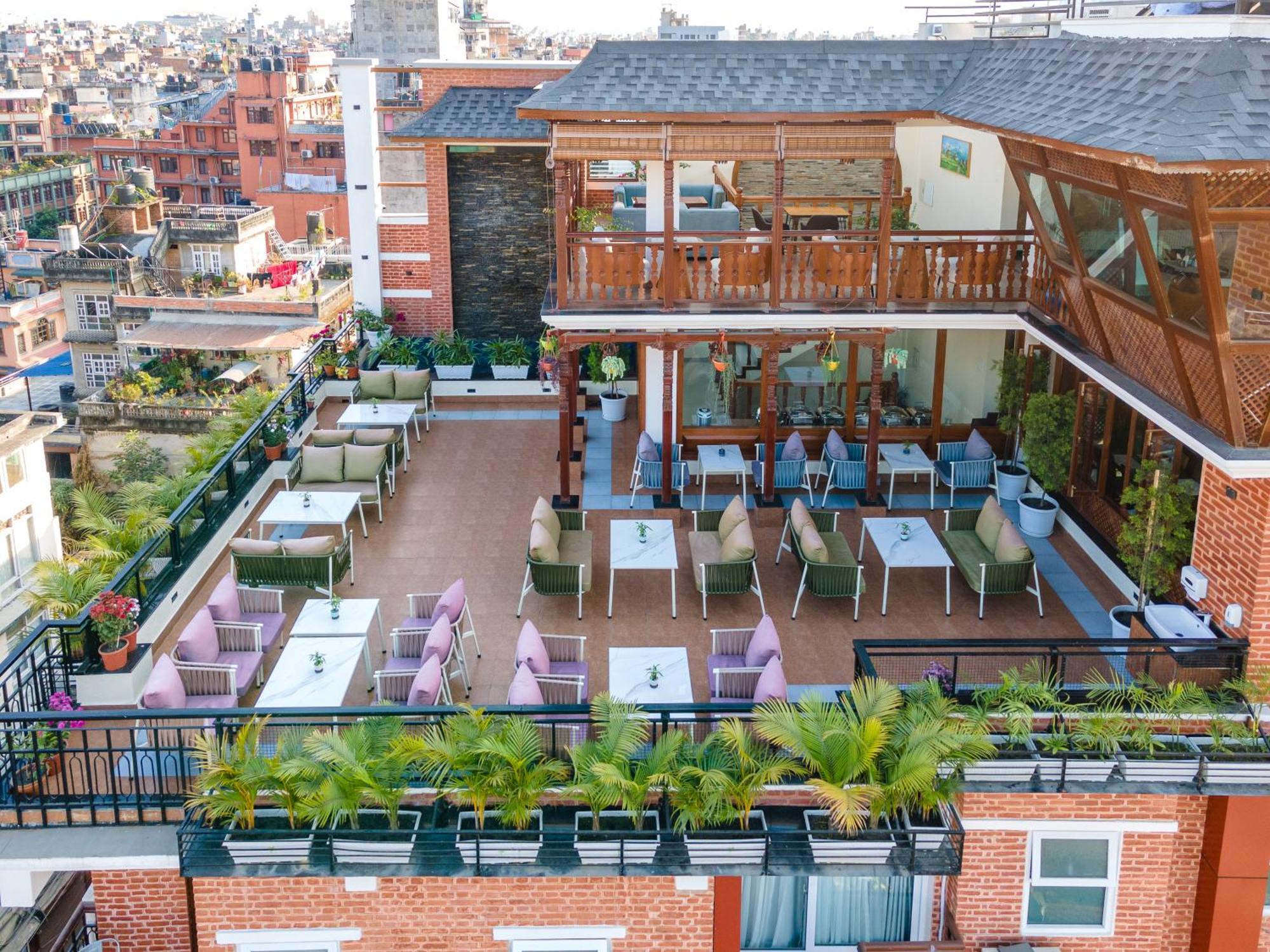 Timber House Hotel Kathmandu Bagian luar foto